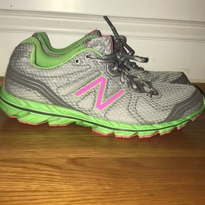 Wonderful condition New Balance tennis shoes!
